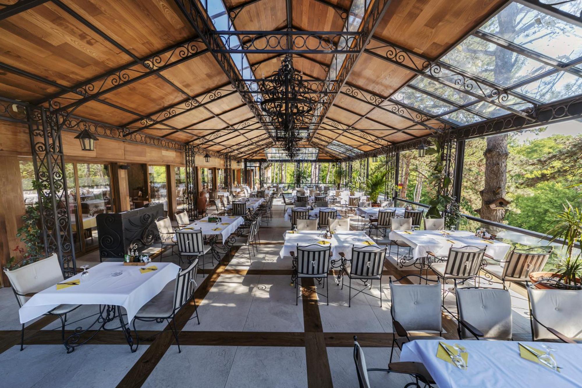 Hotel Borkovac Рума Экстерьер фото