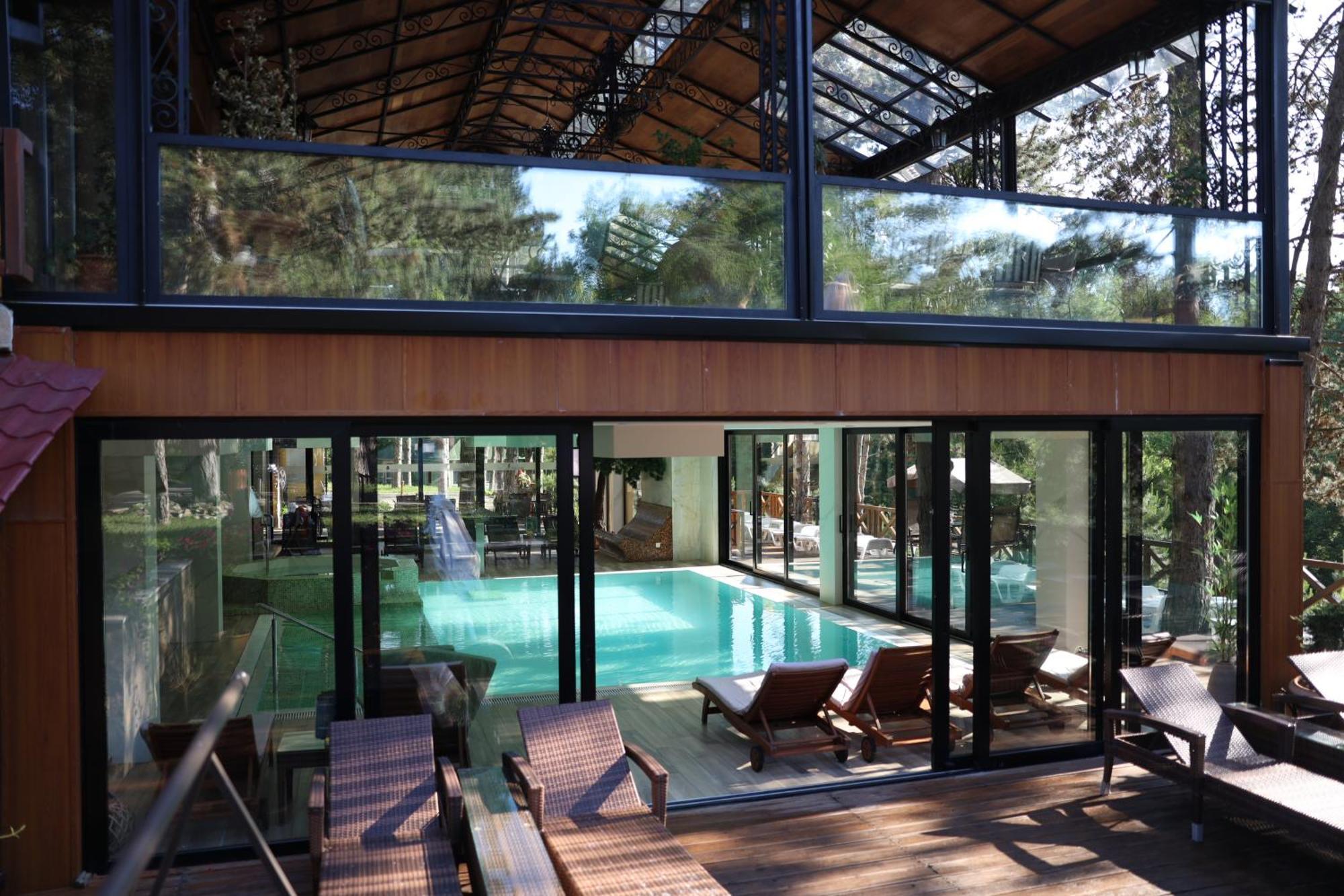 Hotel Borkovac Рума Экстерьер фото