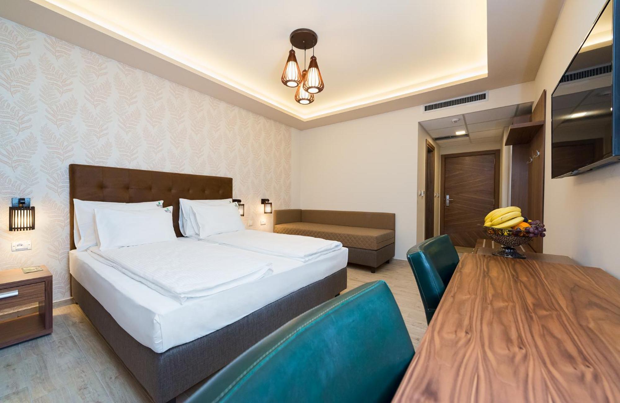 Hotel Borkovac Рума Экстерьер фото