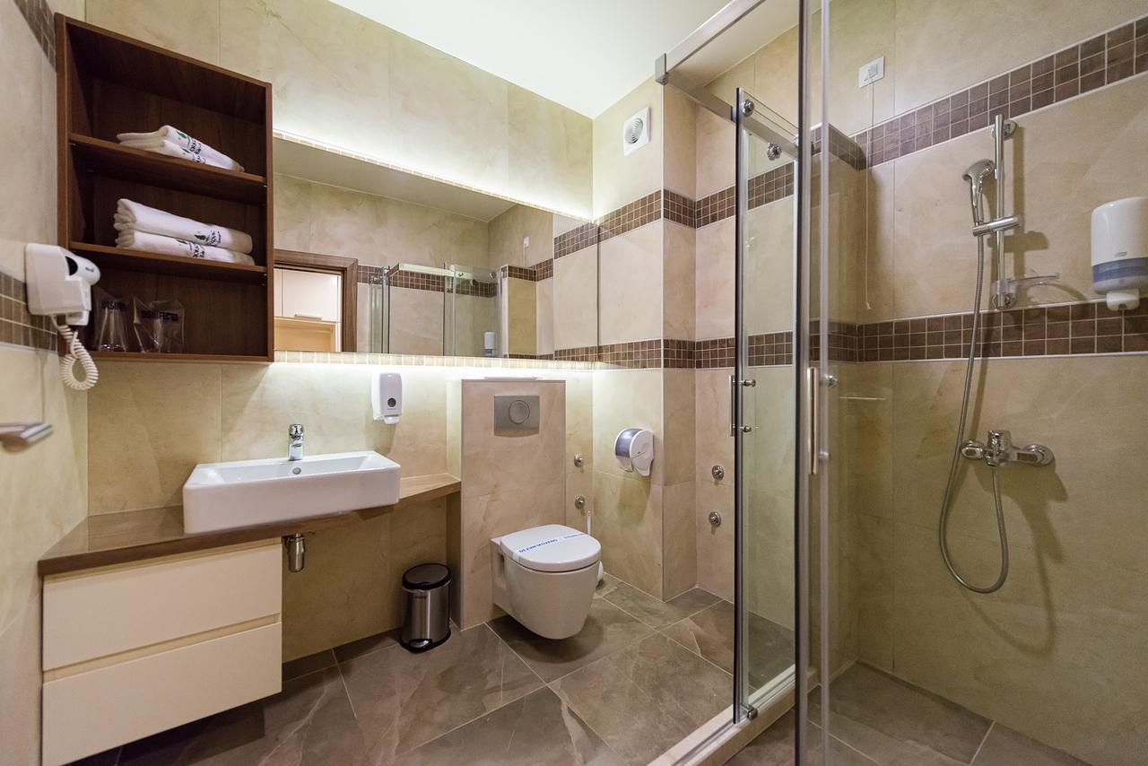 Hotel Borkovac Рума Экстерьер фото