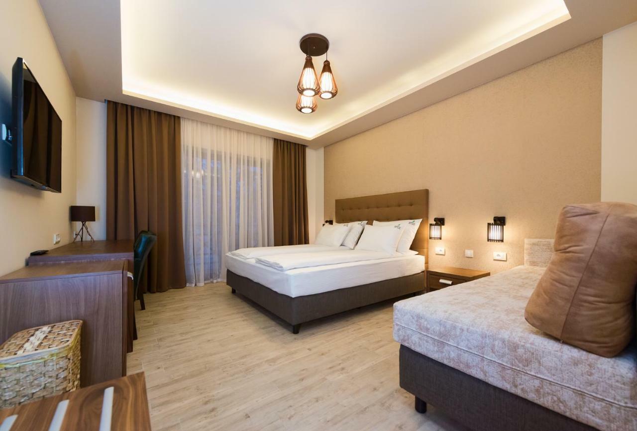 Hotel Borkovac Рума Экстерьер фото